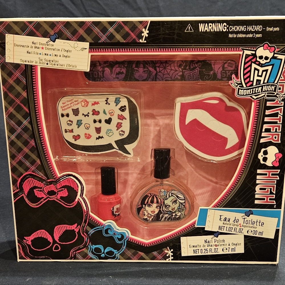 Monster High Pink Kids Fragrance & Nail Polish Set